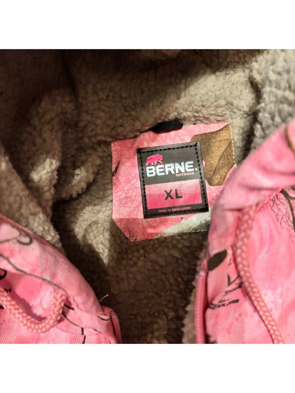 Women's Berne® Outdoor XL Pink Realtree AP Camo Sherpa Lined Insulated Hooded Ja - Picture 3 of 8